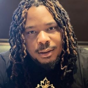 Meet your Posher, Avaisha